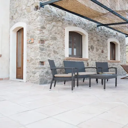 Alloggio per agriturismo Aguni E *