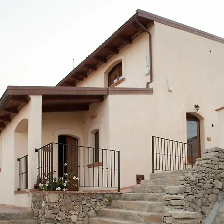 Aguni E Alloggio per agriturismo Palizzi