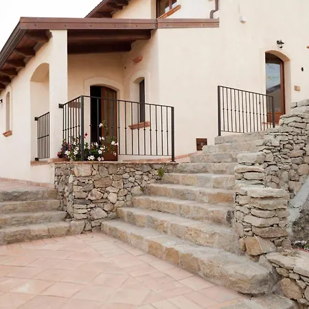 Alloggio per agriturismo Aguni E *
