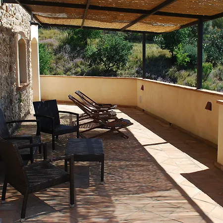Aguni E Alloggio per agriturismo *