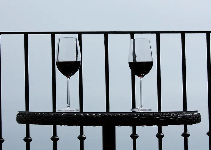 阿古尼阿格利图里斯莫艾露坎达酒店 Palizzi